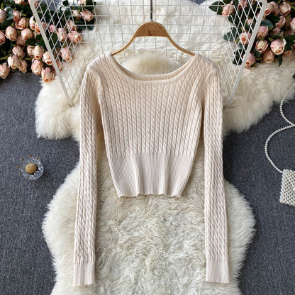 Long sleeved slim fit knit sweater  1599