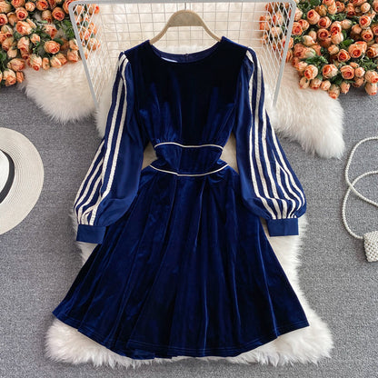 Quality waist stripe long sleeve fake two piece velvet dress  3229