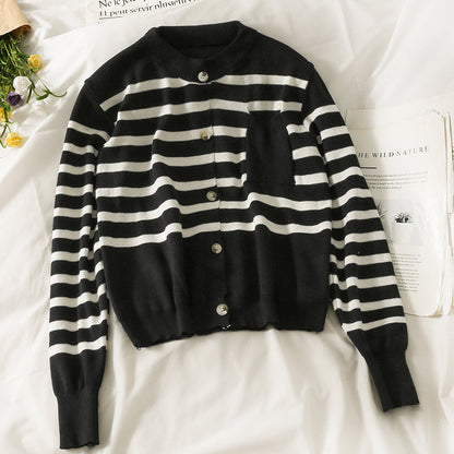 Sweater crew neck single breasted cardigan  1954