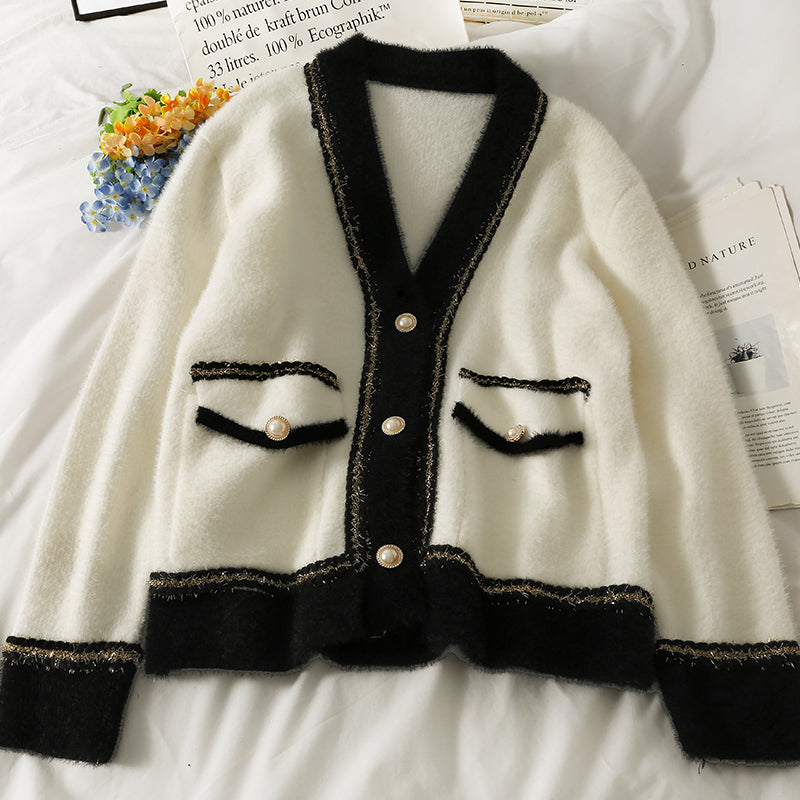 Contrast stitched bright silk three button low neck T-shirt  1785