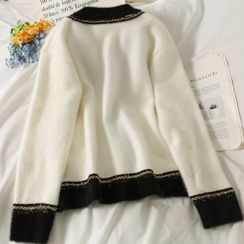 Contrast stitched bright silk three button low neck T-shirt  1785