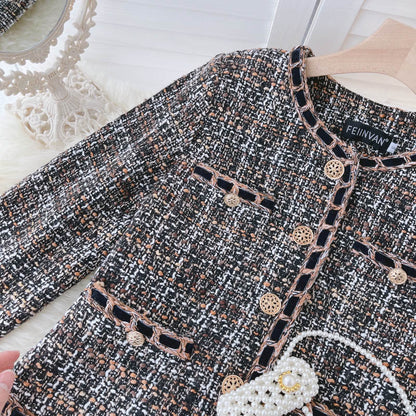 Little girl's autumn coat  1527