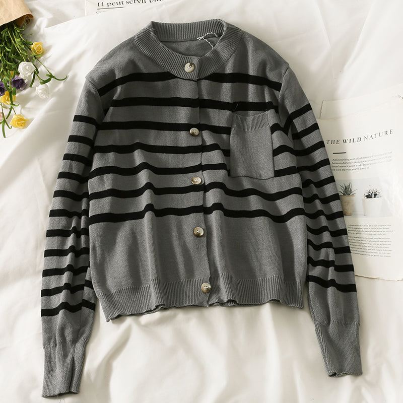 Sweater crew neck single breasted cardigan  1954