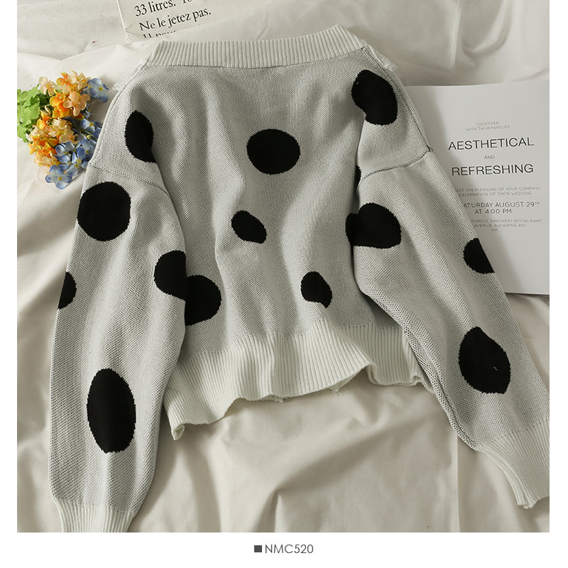 Mesh stitched large wave point low neck two button sweater female  1905