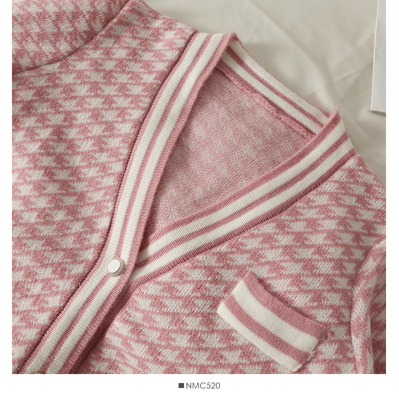 New Vintage thousand bird check low neck loose and thin sweater  1874