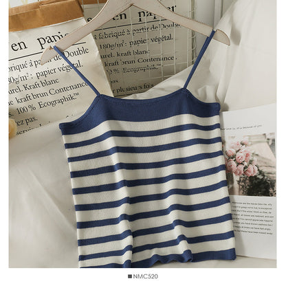 Long sleeved knitted small coat with slim suspender vest inside  1997