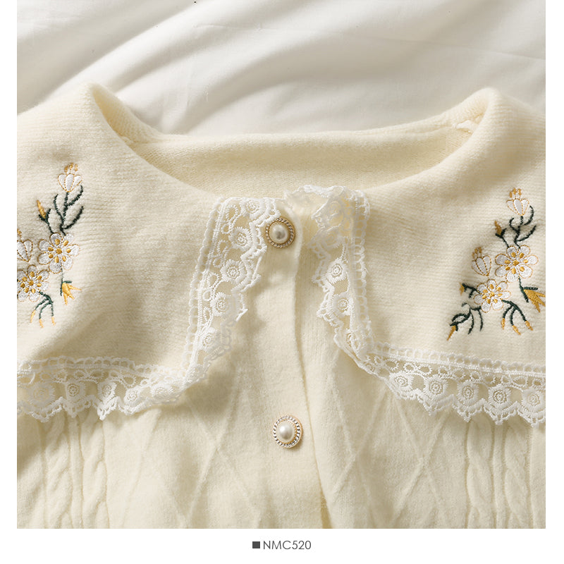 Sweet wind lace stitched doll neck sweater  1756