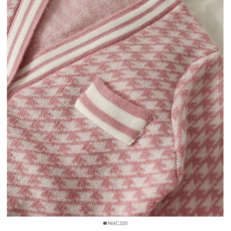 New Vintage thousand bird check low neck loose and thin sweater  1874