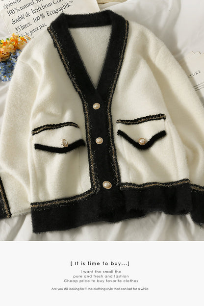 Contrast stitched bright silk three button low neck T-shirt  1785