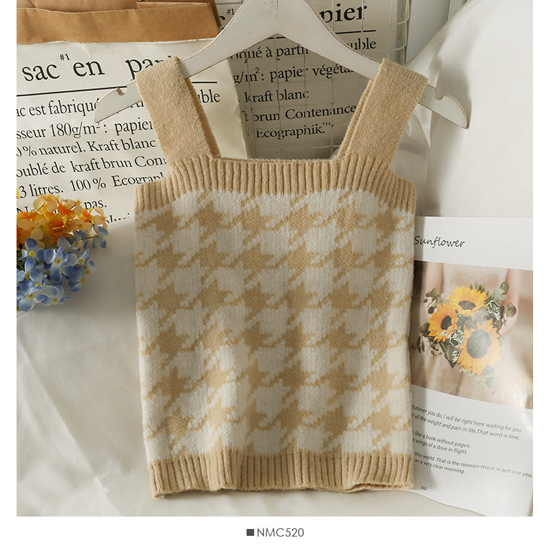 Irregular design loose knit with short plaid suspender inside  1750