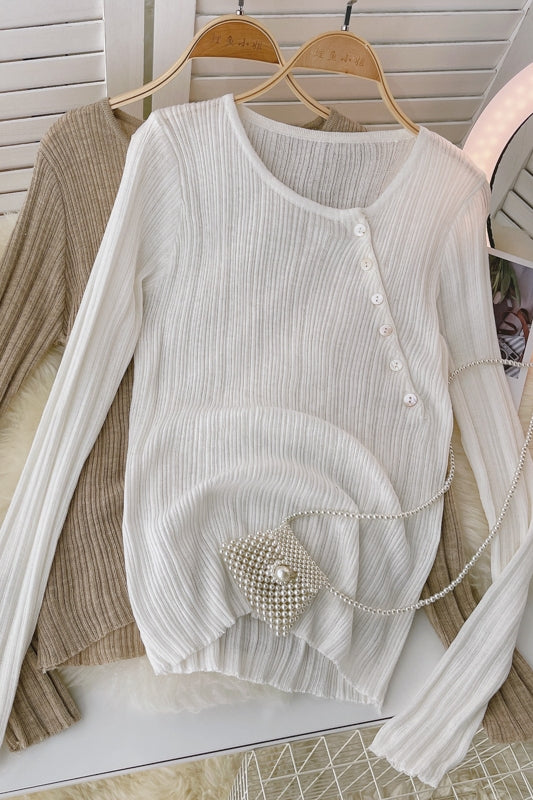 Long sleeved knit top versatile  1579