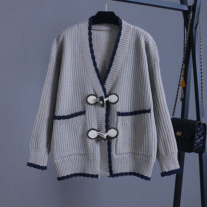 Cardigan, loose, horn-buttoned sweater top  1402