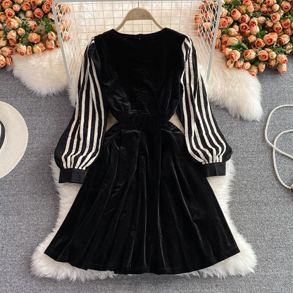 Quality waist stripe long sleeve fake two piece velvet dress  3229
