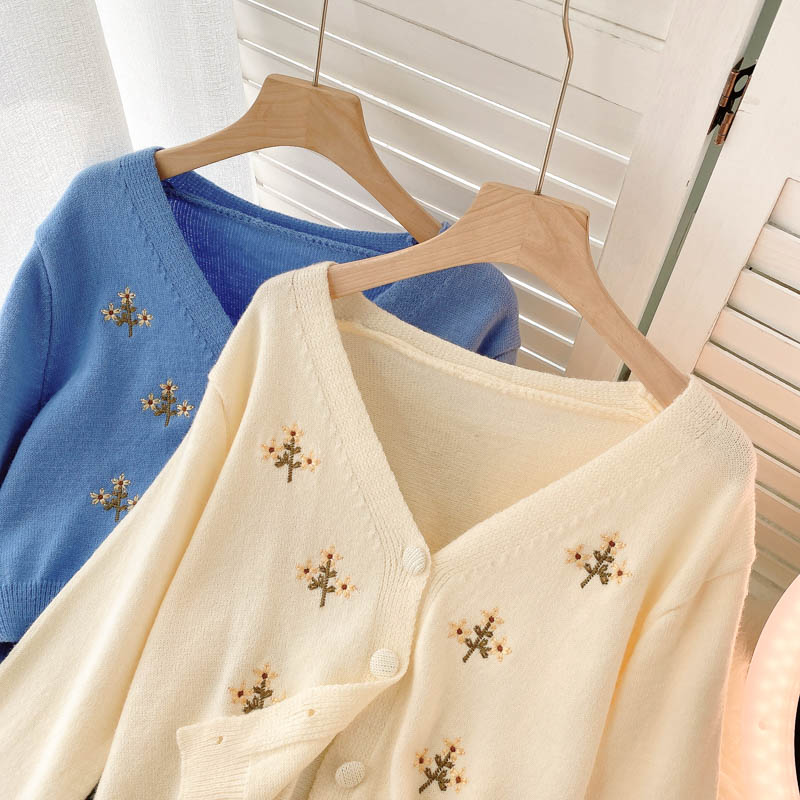 Cute knitted long sleeve short sweater  012