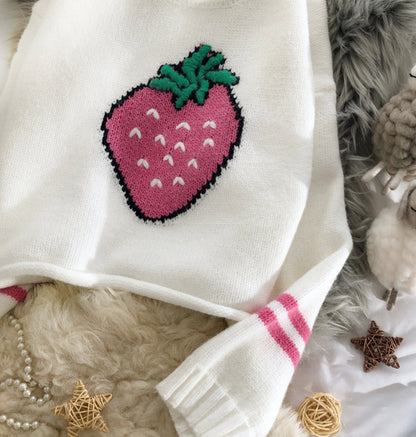 Lovely strawberry long sleeve sweater  052