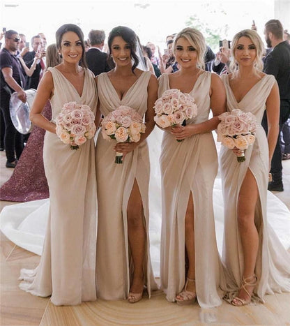 Light Champagne Chiffon V-Neck Pleated Bridesmaid Dresses