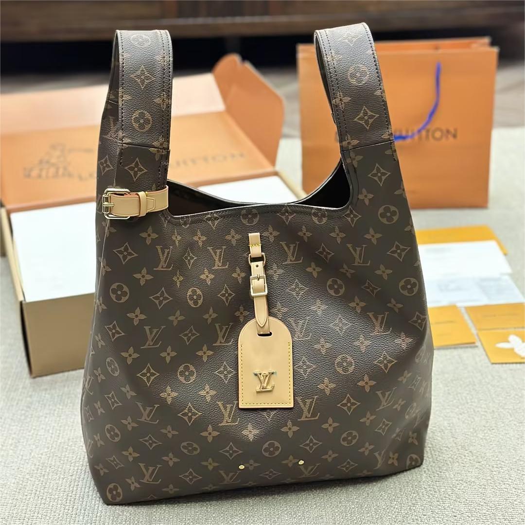Louis Vuitton Atlantis GM M46817