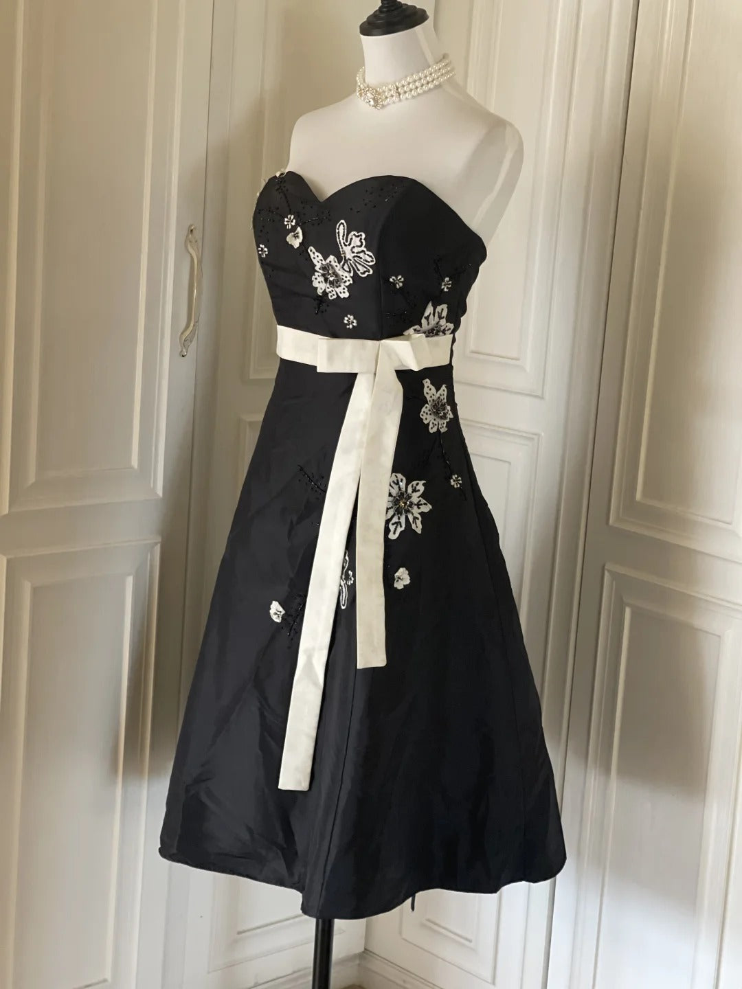 Black and White Elegant Stylish Exquisite Beaded Midi/Short Satin Homecoming Dresses Prom Dresses Evening Dresses Party Dresses Prom Dresses gh3999