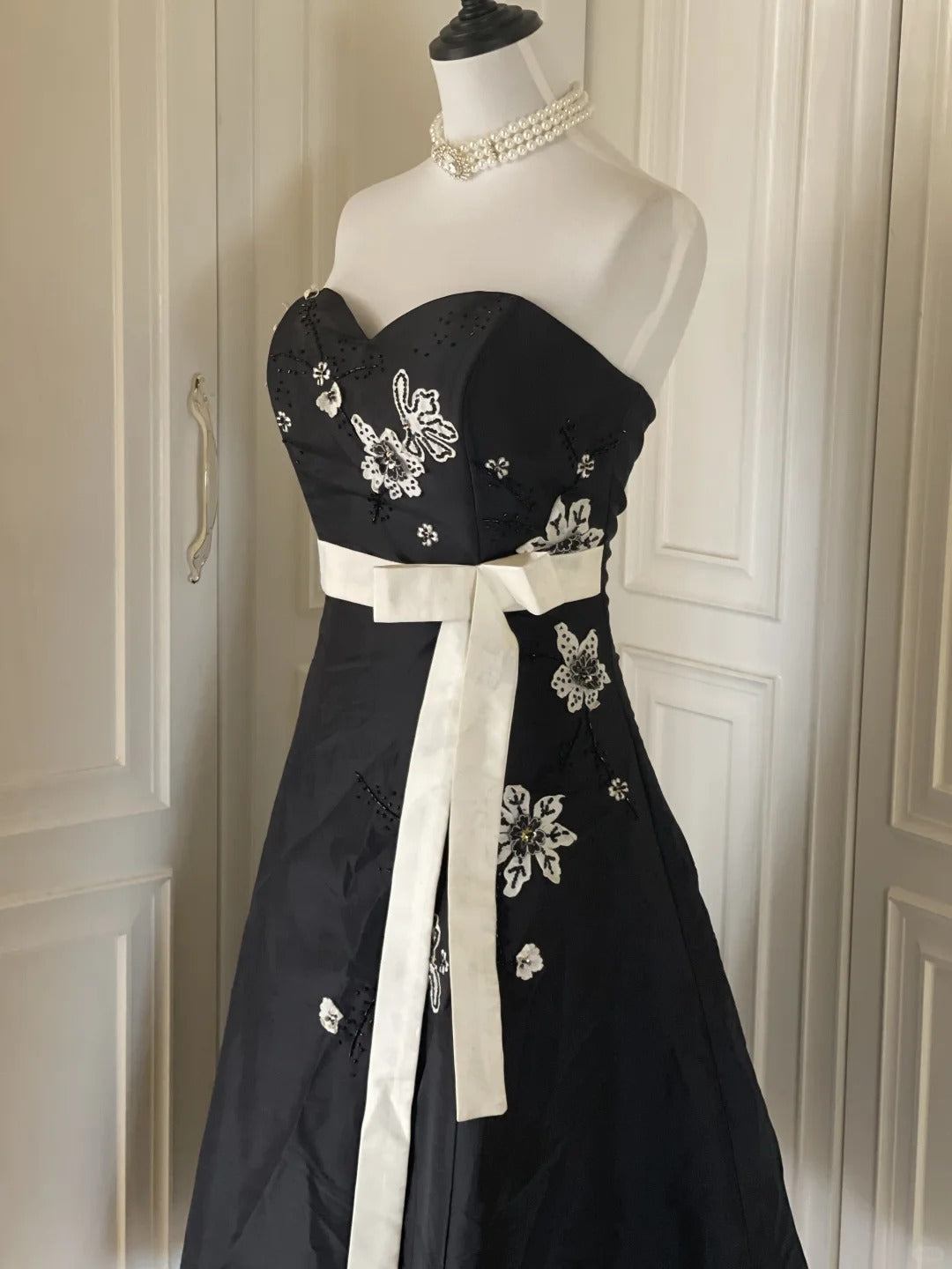 Black and White Elegant Stylish Exquisite Beaded Midi/Short Satin Homecoming Dresses Prom Dresses Evening Dresses Party Dresses Prom Dresses gh3999