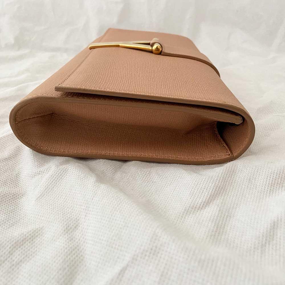 Saint Laurent nude Y flap clutch