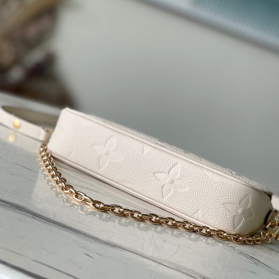 Louis Vuitton Wallet on Chain Ivy M82210