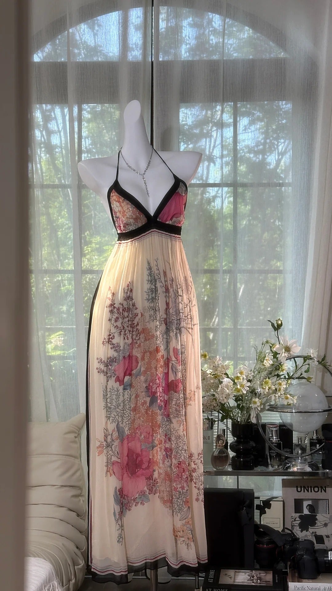 Beige Exquisite Floral Backless Halter Long Chiffon Prom dress Evening Dress Party Dress gh5076
