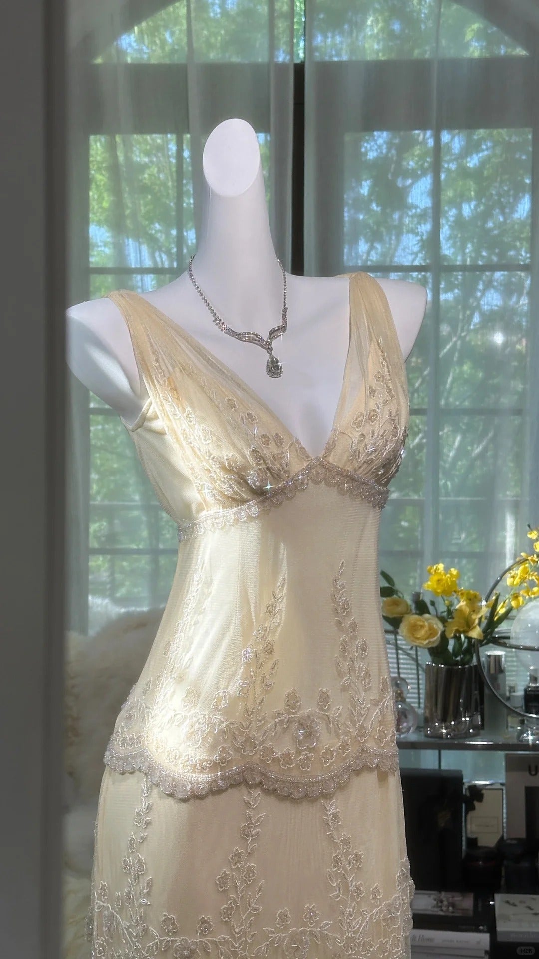 Cream Yellow V Neck Exquisite Beaded Lace Long Chiffon Tulle Ball Gown Evening Gown Wedding Party Gown Prom Gown Graduation Date Gown gh3987
