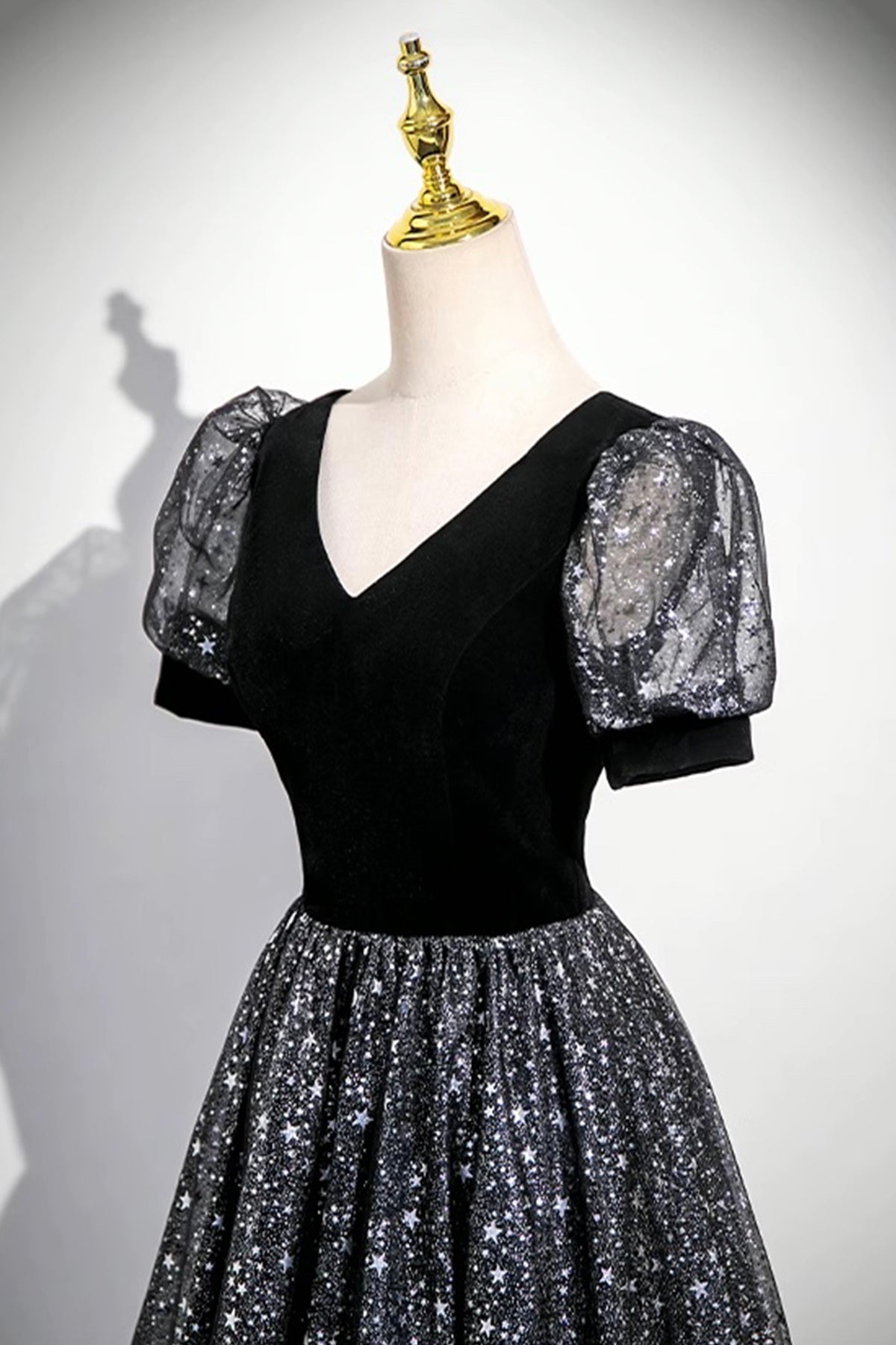 Black V-Neck Velvet Tulle Long Prom Dress, A-Line Short Sleeve Evening Dress