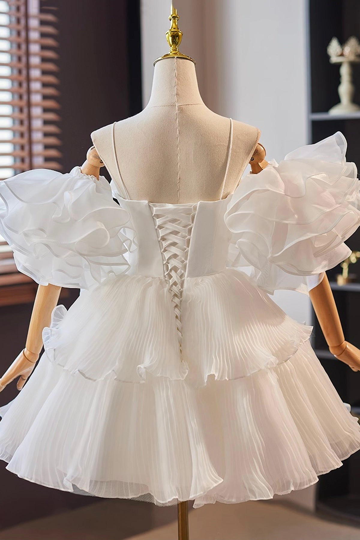 White Tulle Short Prom Dress, A-Line Sweetheart Neck Party Dress