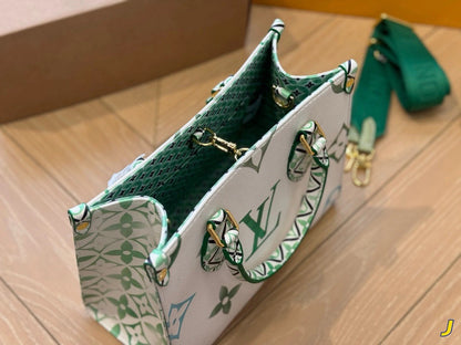 Louis Vuitton OnTheGo PM M24079