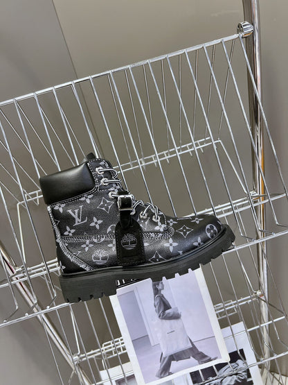 LV WOMEN’S BOOTS