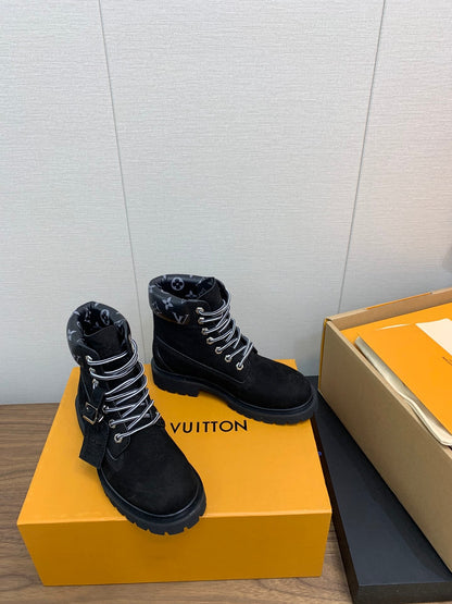 LV WOMEN’S BOOTS