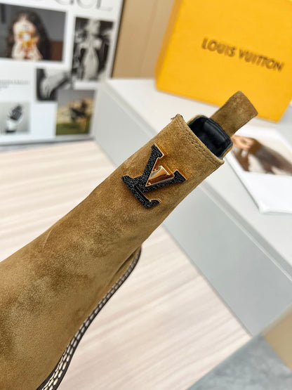 LV WOMEN’S BOOTS