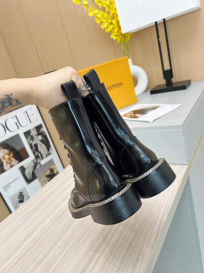 LV WOMEN’S BOOTS