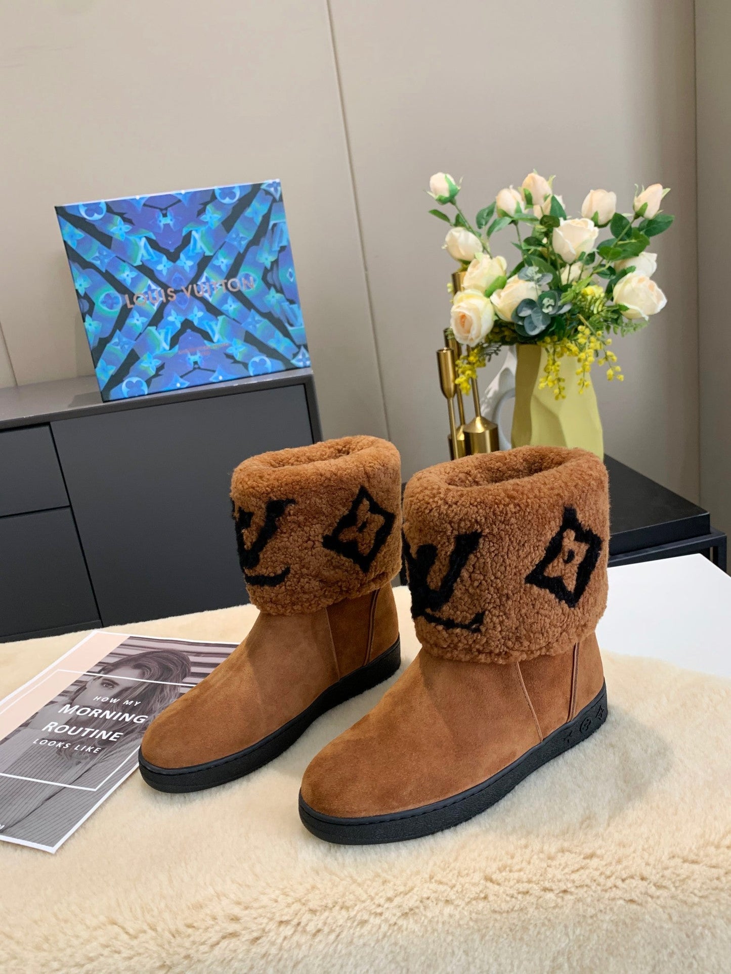 LV WOMEN’S BOOTS