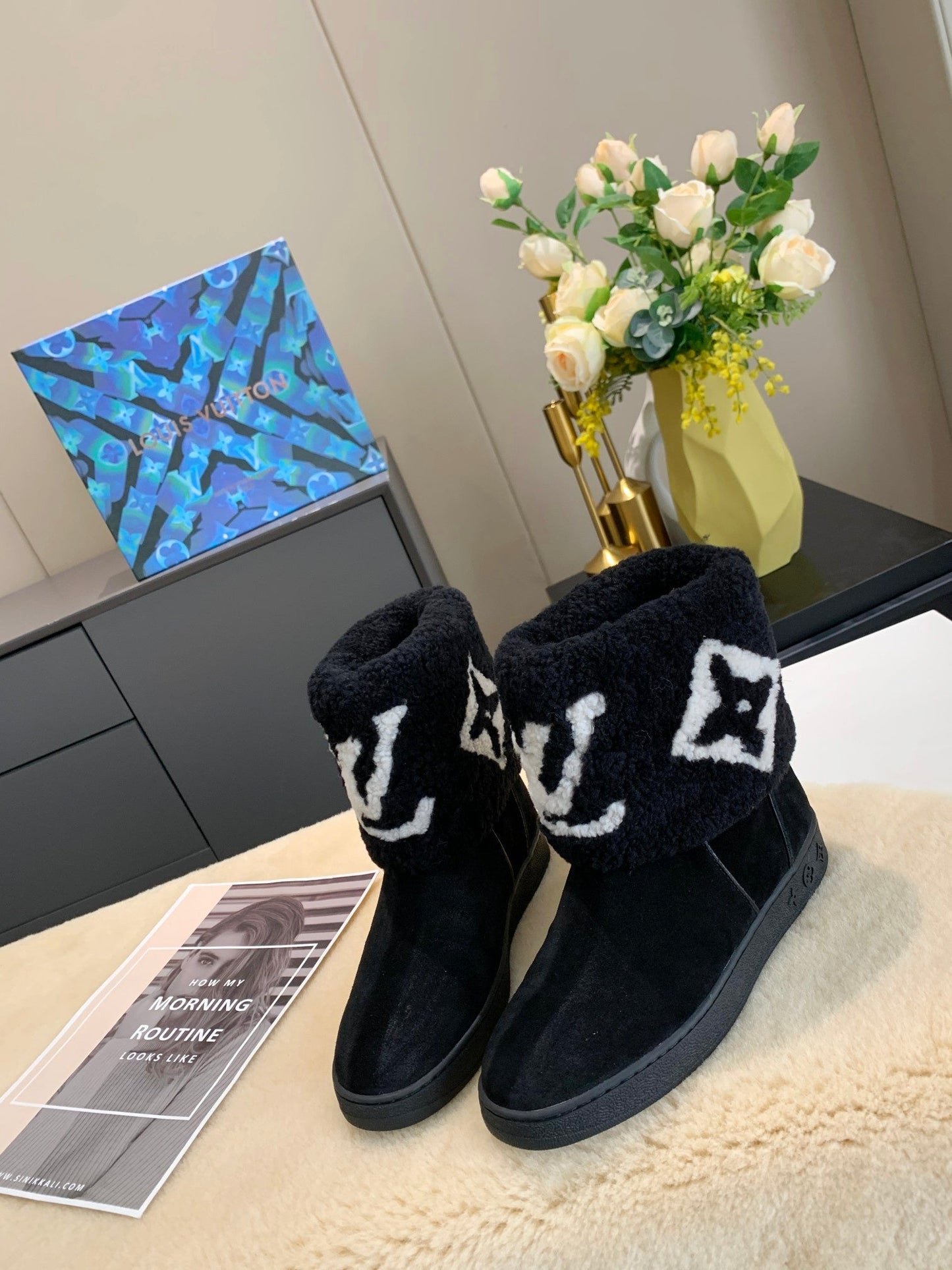 LV WOMEN’S BOOTS