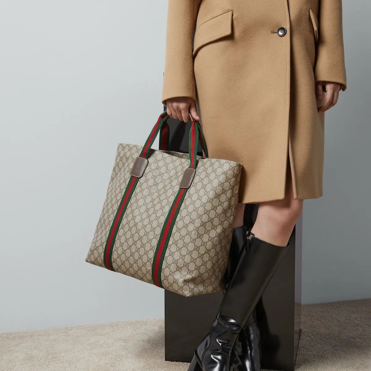 GUCCI TENDER MEDIUM TOTE BAG